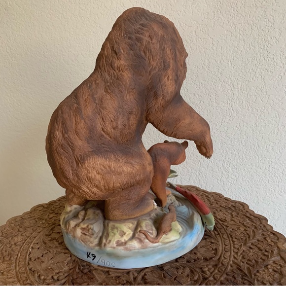 Bill Ohrmann Porcelain Bear Cub Trout Fish Sculpture Cabin Decor Approx 13”x8” - Picture 9 of 14